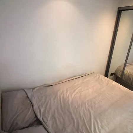 Centre View By Train Station Apartament *